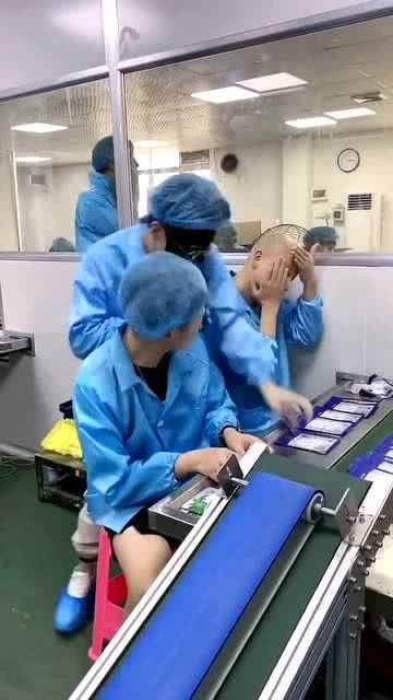 去了一次面膜工廠,員工竟然都是這種工作態度,我瞬間愛上了這里啊